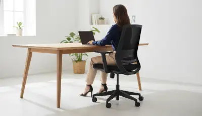 Bürostuhl richtig einstellen: Ihr Weg zur Ergonomie